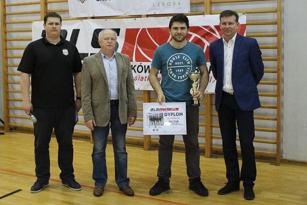 Bojan Żubry mistrzem Amatorskiej Ligi Siatkówki