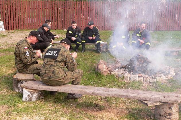 Wysprzątali rzekę Łebę