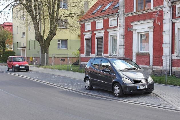 Nowa nawierzchnia i parkingi na Wybickiego