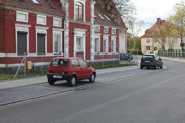 Nowa nawierzchnia i parkingi na Wybickiego