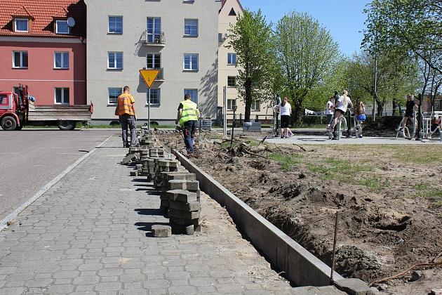 Nowe miejsca parkingowe przy Staszica i Dygasińskiego