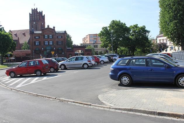 100 wybudowanych lub wyremontowanych miejsc parkingowych w I półroczu 2016