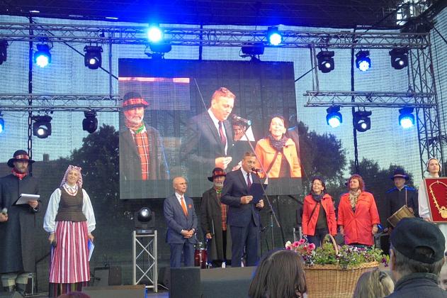 Lęborska delegacja na festiwalu w Kretindze