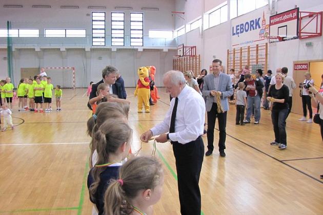 Uczniowie z lęborskich szkół rywalizowali w Konkursie Sportowym „Kto z nas lepiej i prędzej”