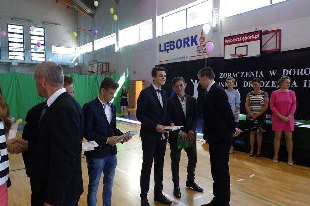 Uczniowie odebrali świadectwa i rozpoczęli wakacje
