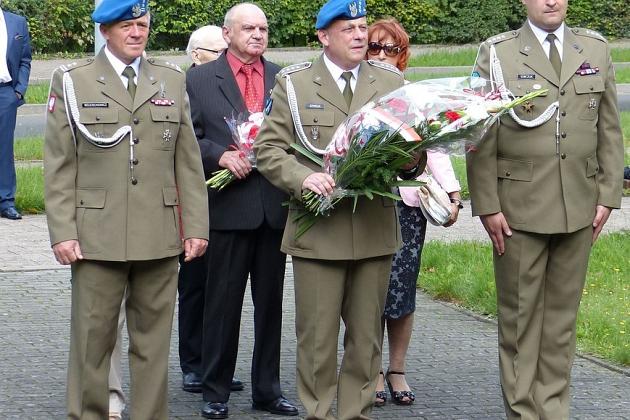 Kwiaty w Święto Wojska Polskiego