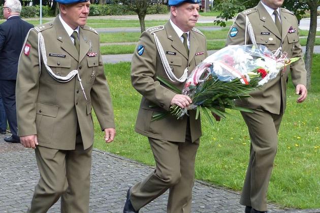 Kwiaty w Święto Wojska Polskiego