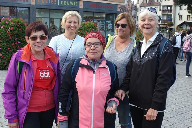 Bez samochodów wyruszyli w okolice Jeziora Lubowidz