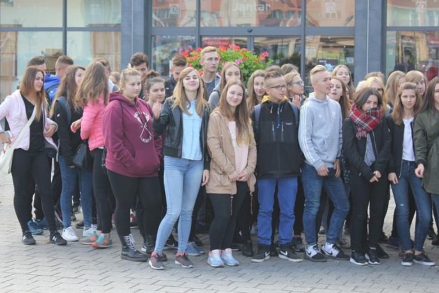 Bez samochodów wyruszyli w okolice Jeziora Lubowidz