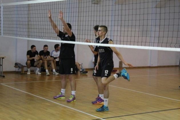 Amatorska Liga Siatkówki po pierwszej kolejce ligowej