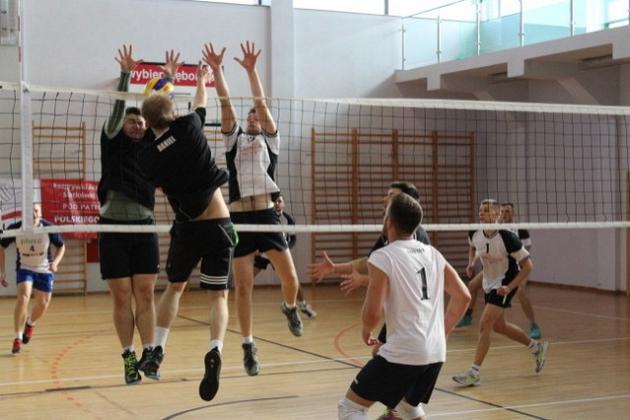 Amatorska Liga Siatkówki po pierwszej kolejce ligowej