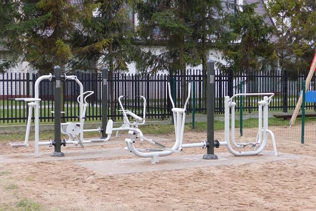 Na Ks. Gracza i w Parku im. Michalskiego stanęły siłownie zewnętrzne