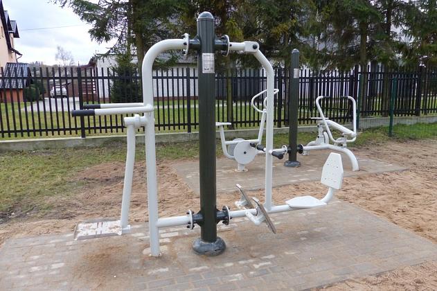 Na Ks. Gracza i w Parku im. Michalskiego stanęły siłownie zewnętrzne