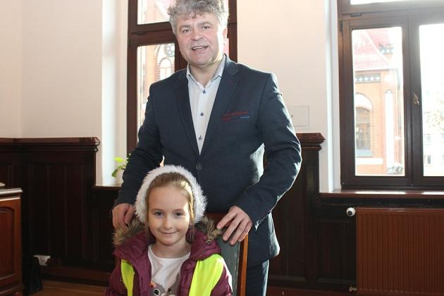 Przedszkolaki ze świąteczną wizytą w ratuszu