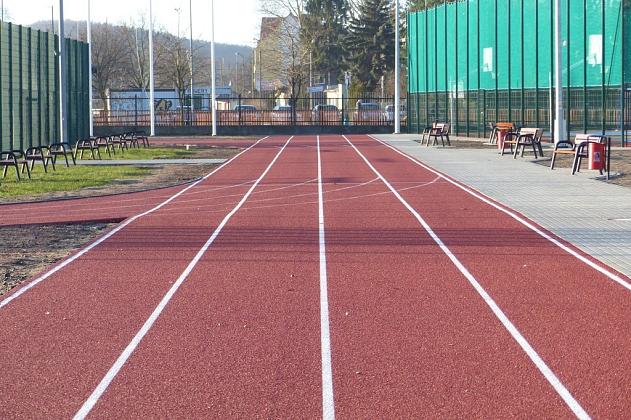 Nowe boiska i bieżnia przy Gimnazjum nr 2 i ZS nr 3