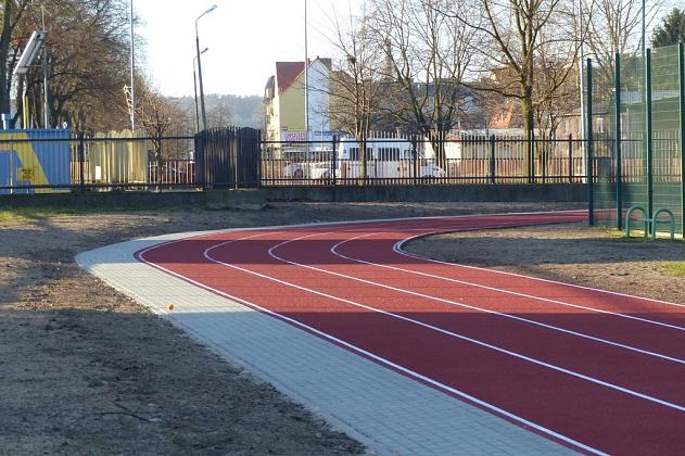 Nowe boiska i bieżnia przy Gimnazjum nr 2 i ZS nr 3