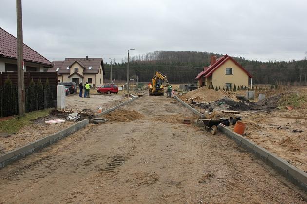 Ciężki sprzęt na ulicy Generała Stanisława Maczka