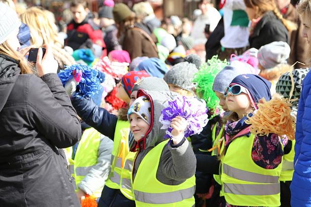 Powitali wiosnę nad rzeką Łebą