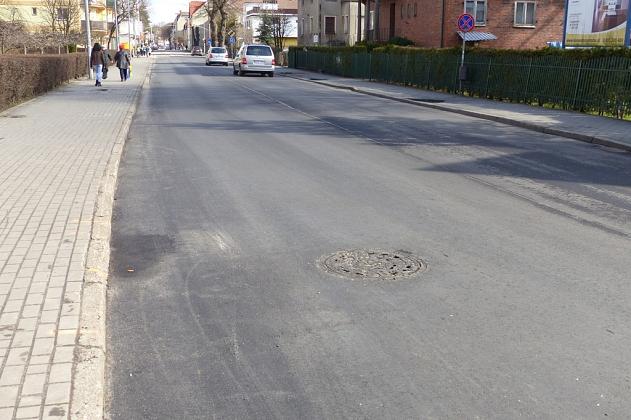 Nowy asfalt na Armii Krajowej