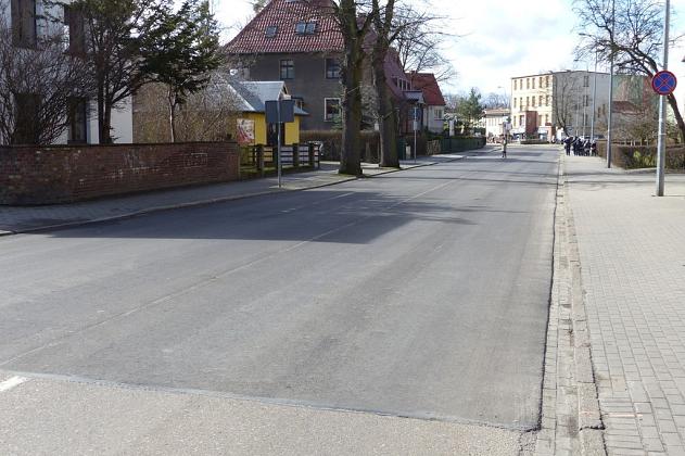 Nowy asfalt na Armii Krajowej