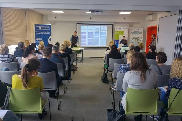 Śniadanie biznesowe z Prawem Pracy w tle