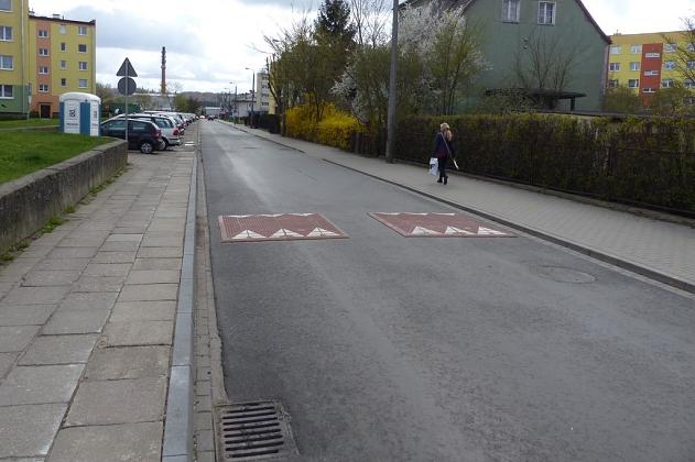 Nowy asfalt na Legionów Polskich