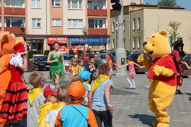 Kolorowe Podwórka - gdzie spotkać krasnoludki?