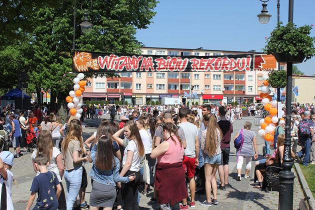 Rekord w tańczeniu układu choreograficznego do piosenki „Chocolate choco choco” pobity!