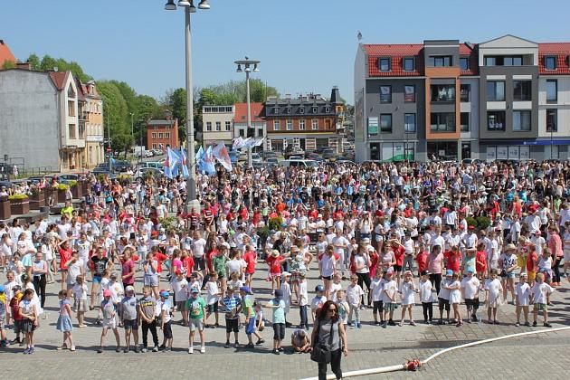 Rekord w tańczeniu układu choreograficznego do piosenki „Chocolate choco choco” pobity!