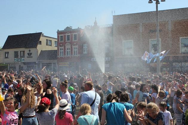 Rekord w tańczeniu układu choreograficznego do piosenki „Chocolate choco choco” pobity!