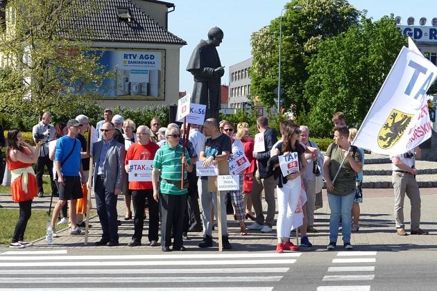 Protest w sprawie budowy drogi ekspresowej S6