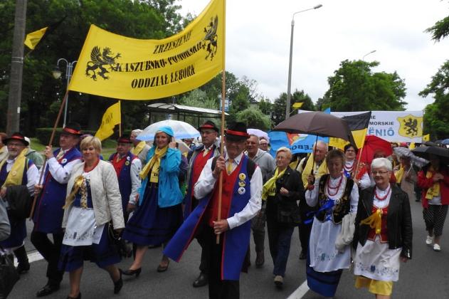 Liczna delegacja lęborskich Kaszubów na XIX Zjeździe w Rumi