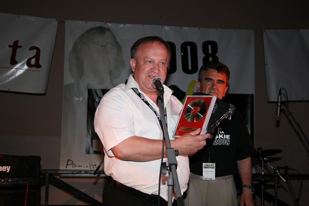 VI „Muzykalia Lęborskie” - pogo pod sceną 