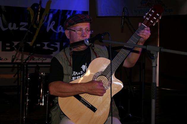 VI „Muzykalia Lęborskie” - pogo pod sceną 