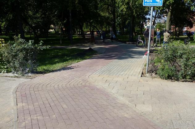 Ścieżka rowerowa otwarta. Bezpieczny przejazd przez Park im. Michalskiego