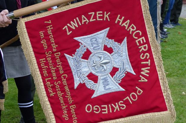 Wmurowali urnę z ziemią pod budowanym pomnikiem gen. Sosabowskiego