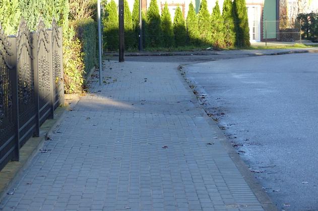 Remont 300 metrów chodnika na ulicy Kolonia