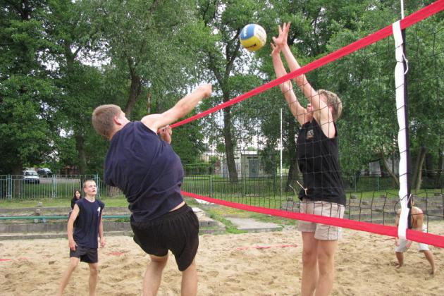 Wakacyjny Turniej Siatkówki Plażowej rozpoczęty 