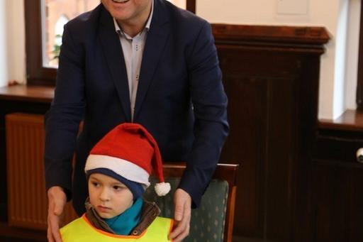 Przedszkolaki z życzeniami w Ratuszu