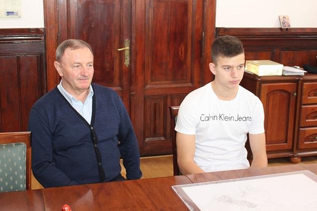 Pierwszy lęborczanin w piłkarskiej Ekstraklasie uhonorowany przez Burmistrza