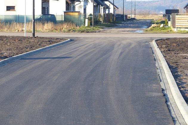Kanalizacja deszczowa i nowy asfalt na Małopolskiej. I etap zakończony