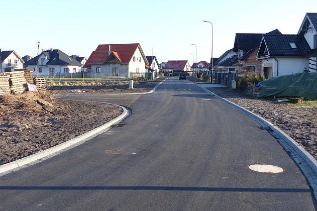 Kanalizacja deszczowa i nowy asfalt na Małopolskiej. I etap zakończony