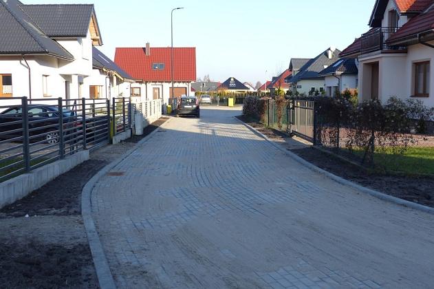 Kanalizacja deszczowa i nowy asfalt na Małopolskiej. I etap zakończony