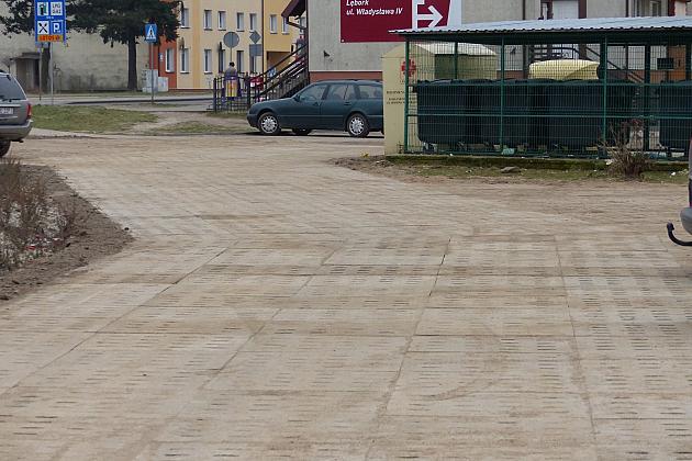 Budowa miejsc parkingowych na Tczewskiej i Krzywoustego