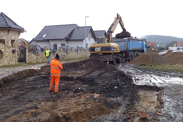 Budowa kanalizacji deszczowej i jezdni na Szarych Szeregów