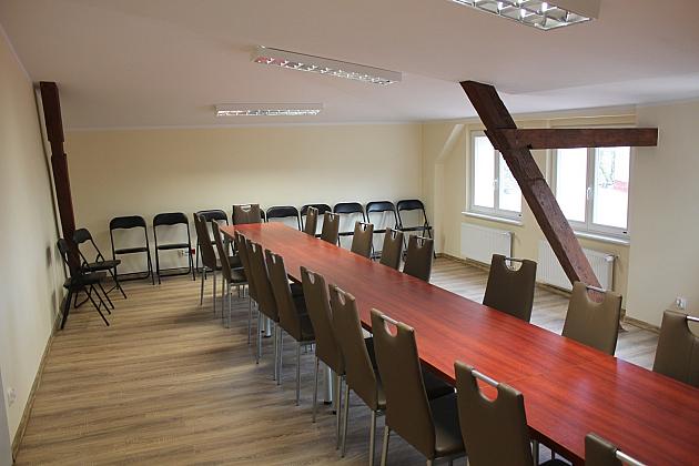 Klatka i schody w budynku MOPS wyremontowane