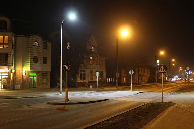 Doświetlone przejścia dla pieszych przy ulicy Krzywoustego