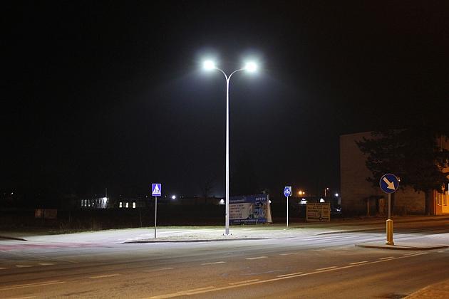 Doświetlone przejścia dla pieszych przy ulicy Krzywoustego