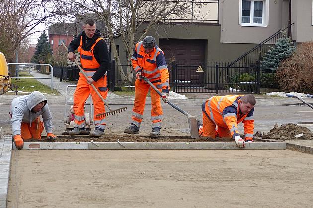 Budowa drogi i parkingu przy ulicy Kasztanowej