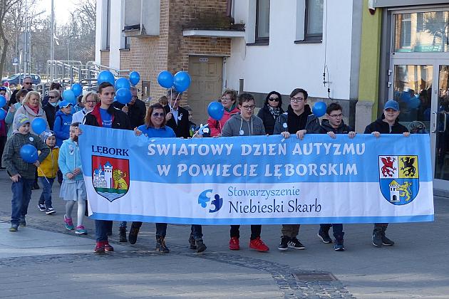 Niebieski Lębork. Podsumowanie kwietniowych Dni Autyzmu.